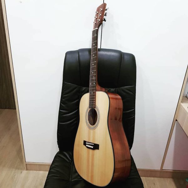 Guitar Acoustic Fullsize Hong Dao2