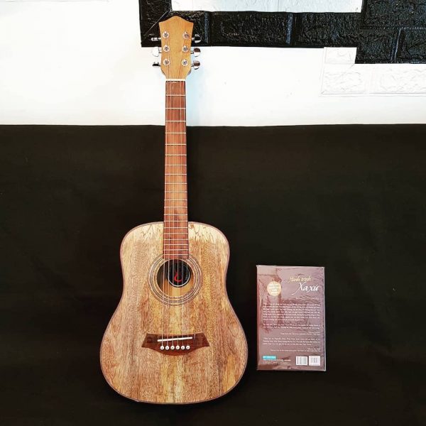 Guitar mini gỗ Koa full solid size 1:2 SGG-KD-34 1