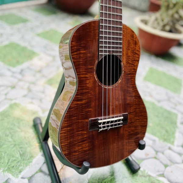 Đàn guitarlele super cao cấp gỗ Koa Hawaii K-30